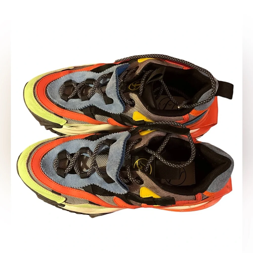 JAVI brand tennis shoes. NWOT.